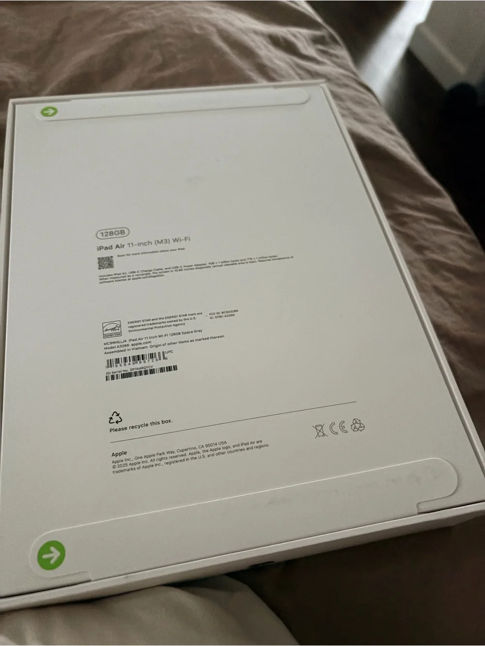 Apple iPad Air 11-inch (M3) 128GB - White Box with Green Accents